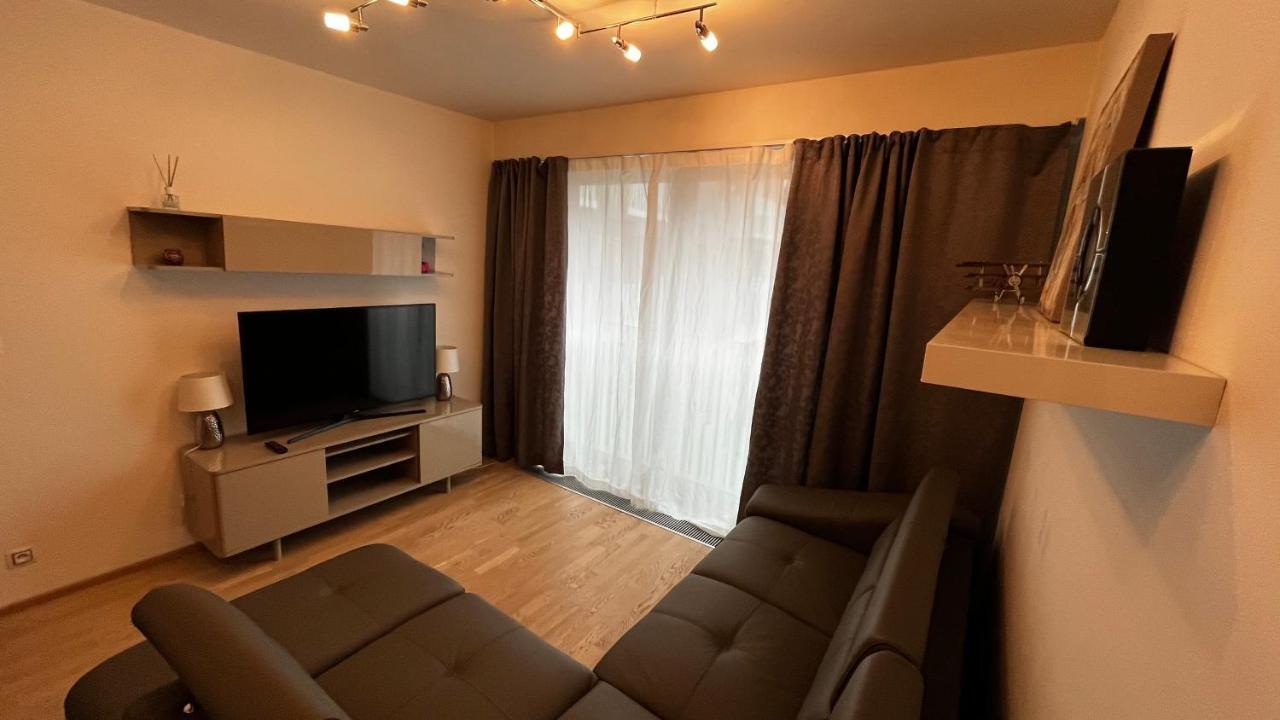 Residence Garden Tower - 8 Min Do Centra, Garaz Prag Exteriör bild