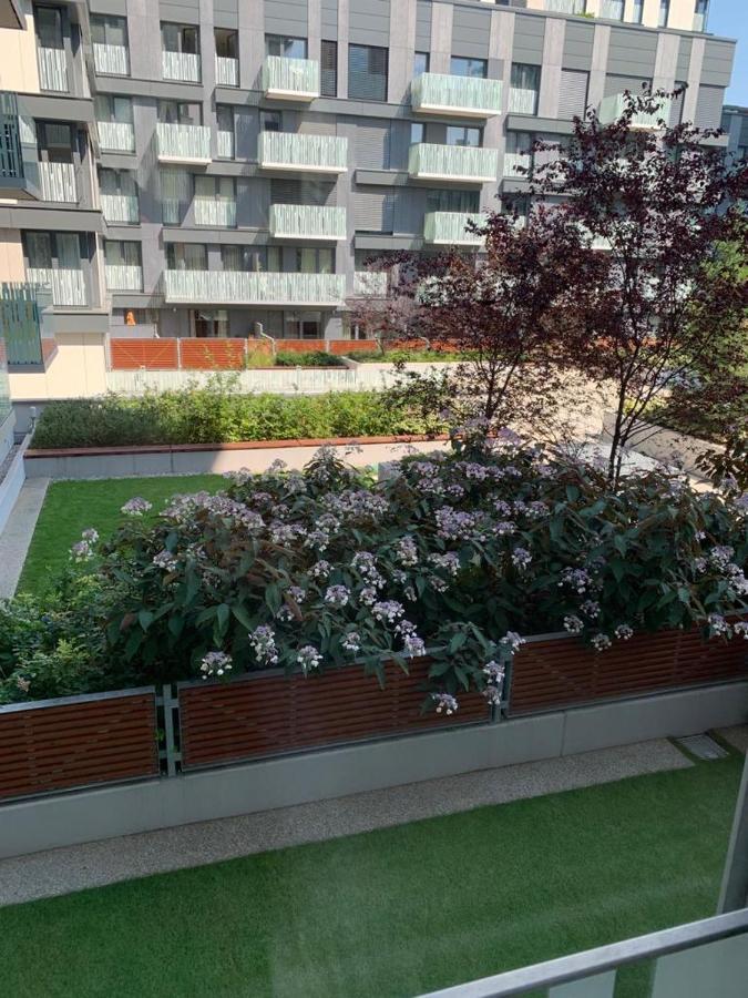 Residence Garden Tower - 8 Min Do Centra, Garaz Prag Exteriör bild
